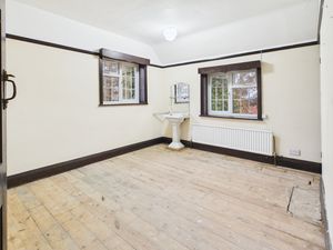 Bedroom- click for photo gallery